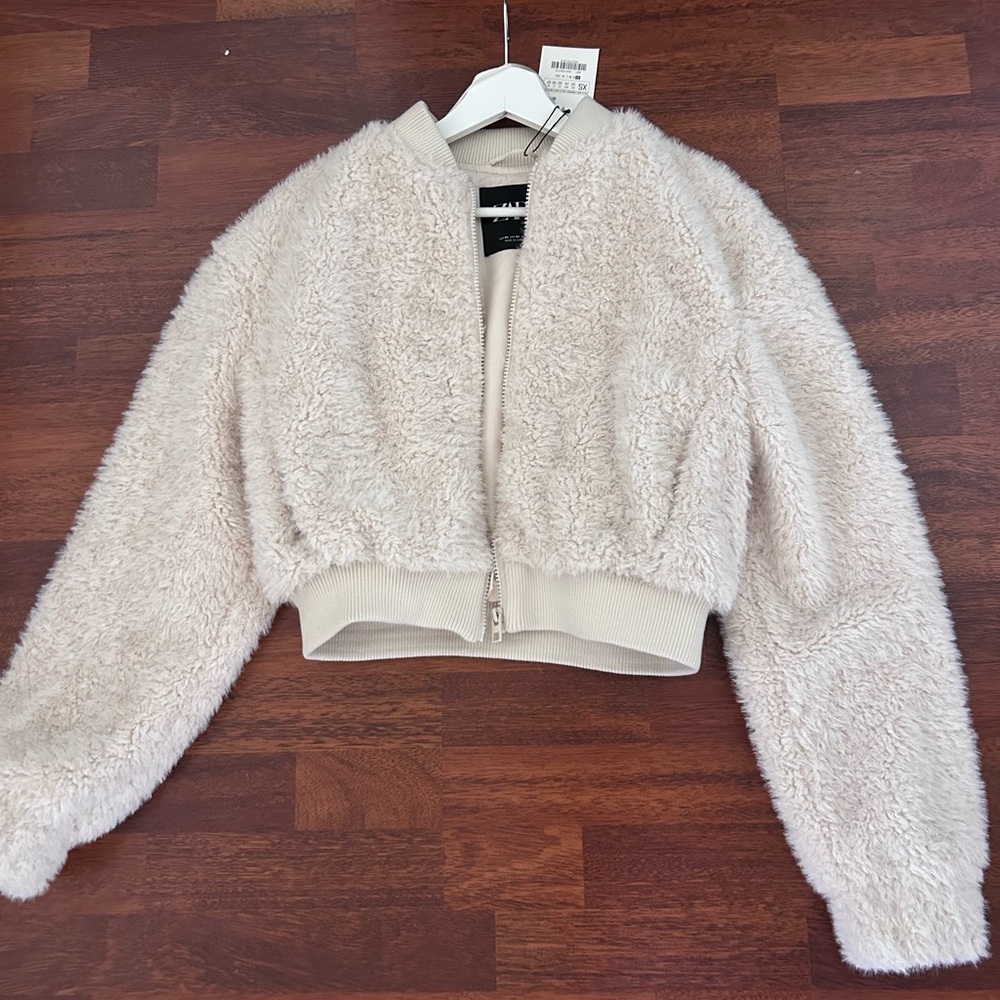 W/ tags Zara Faux Fur Cropped Bomber Jacket XS Ecro REF 4341/755 - Picture 14 of 17